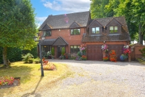 East Mynd, Main Road, Dorrington, Shrewsbury, Shropshire, SY5 7JW